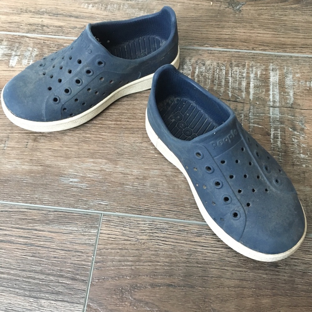 People footwear water shoes size 8